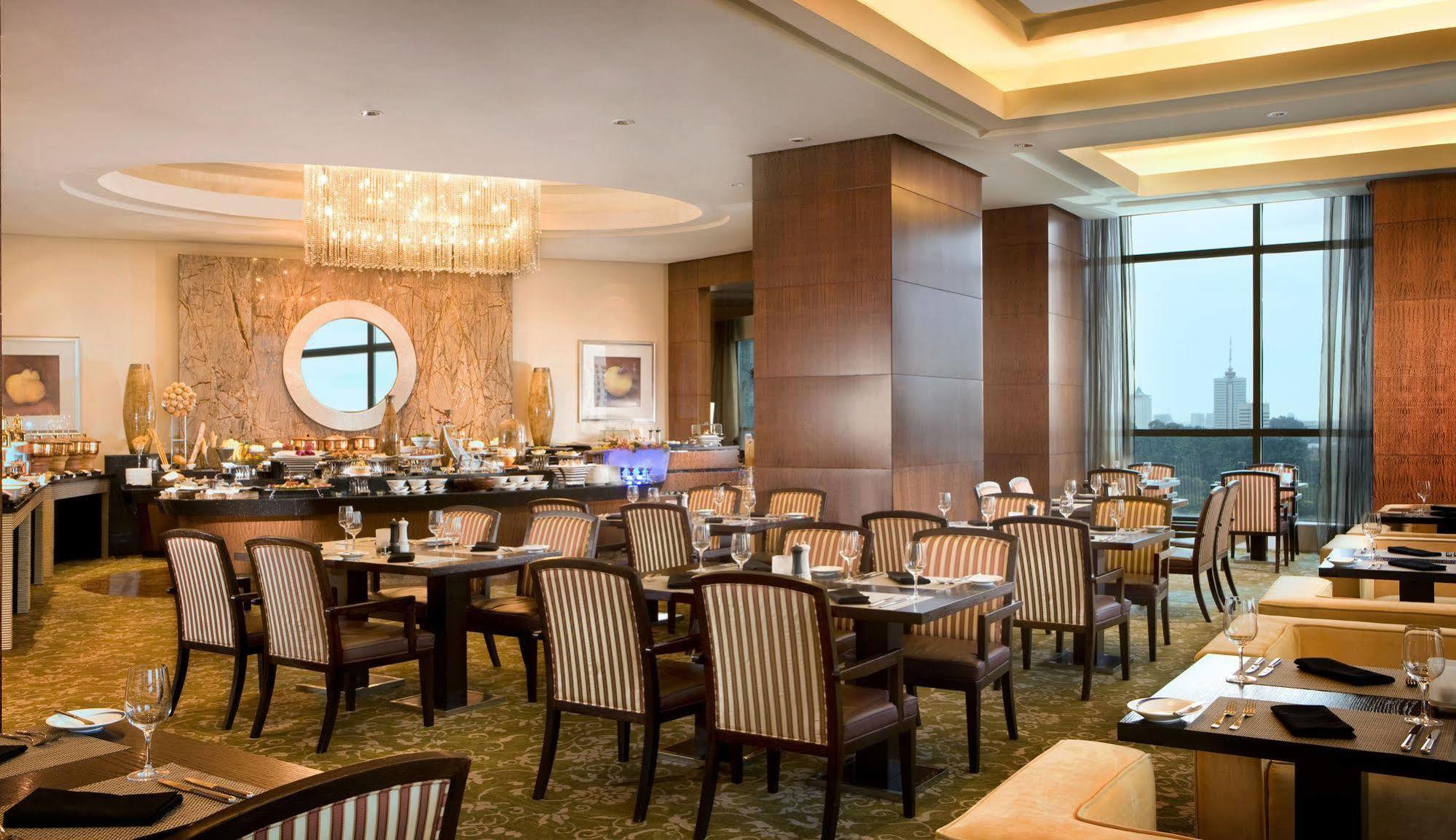 The Residences Of The Ritz-Carlton Jakarta Pacific Place Экстерьер фото